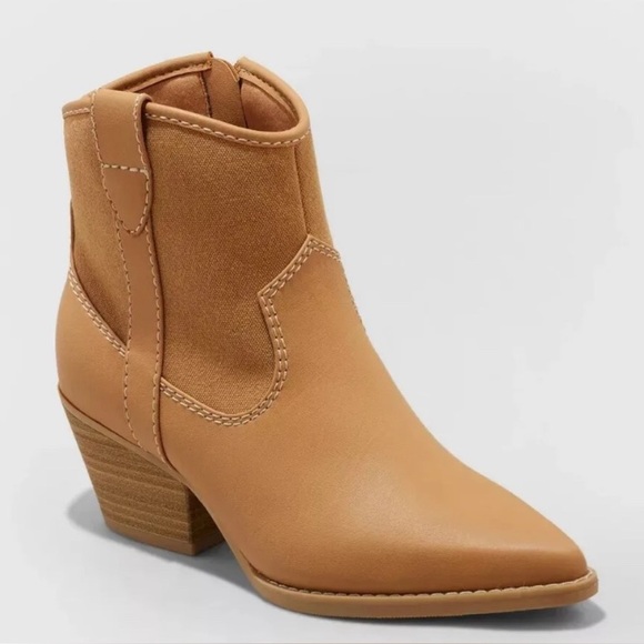 ⚠️‼️FLASH SALE‼️⚠️
Universal thread Tan Ankle Boots with Block Heel - Picture 2 of 10